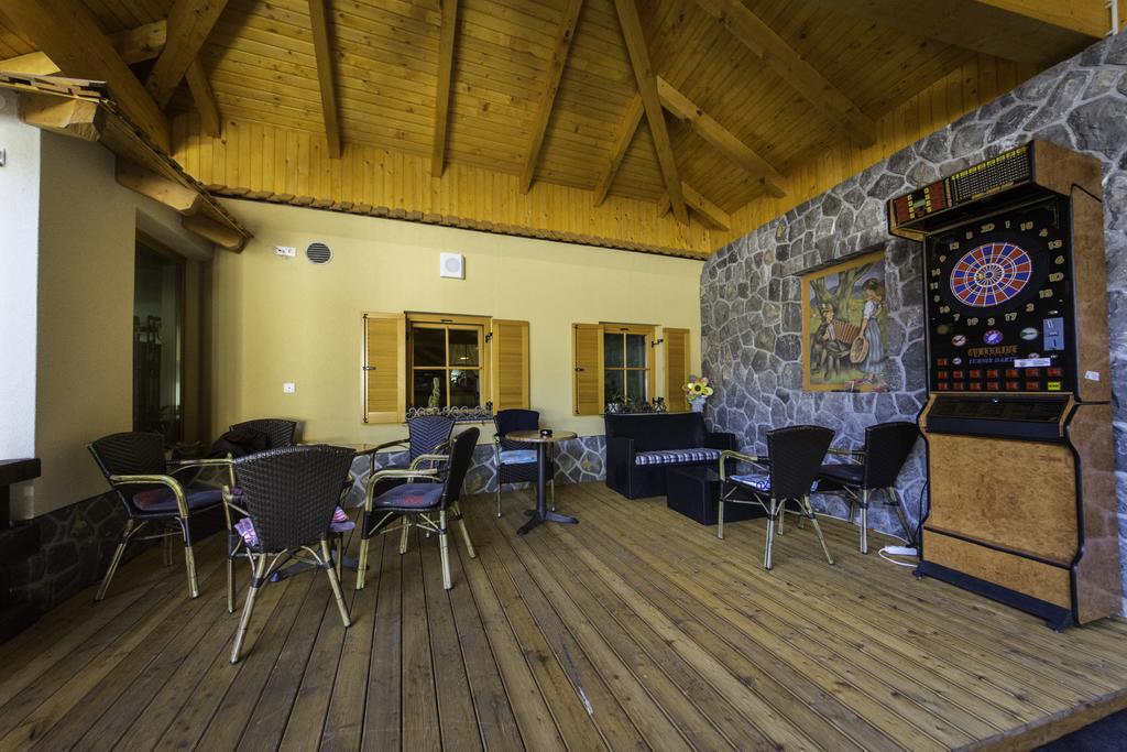 Domacija Vodnik & Apartments Cerklje na Gorenjskem Exterior photo